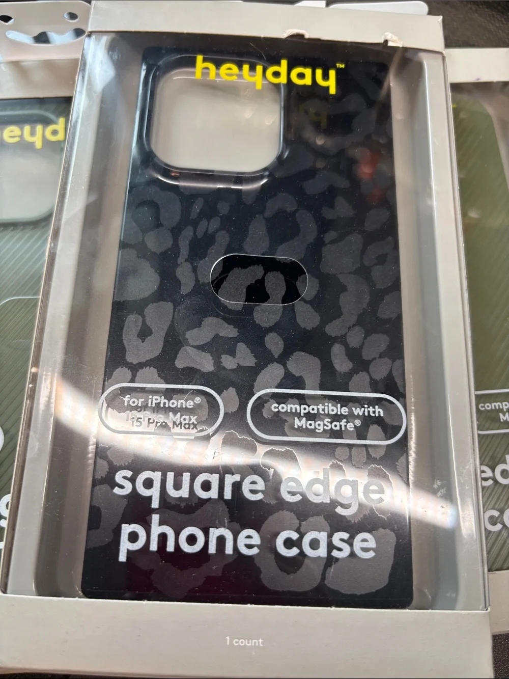 heyday IPhone 15 Pro Case - Bundle